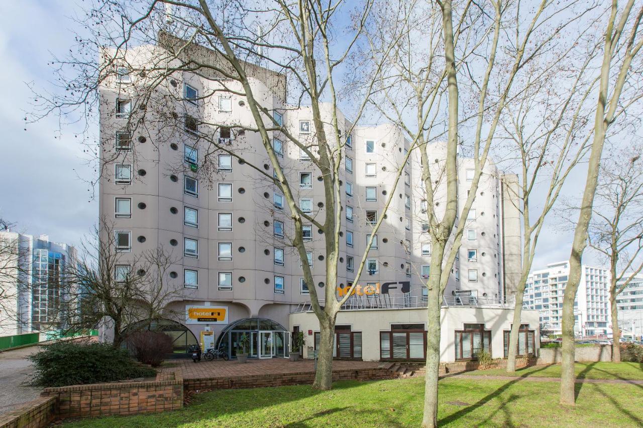 Hotelf1 Cergy Dış mekan fotoğraf