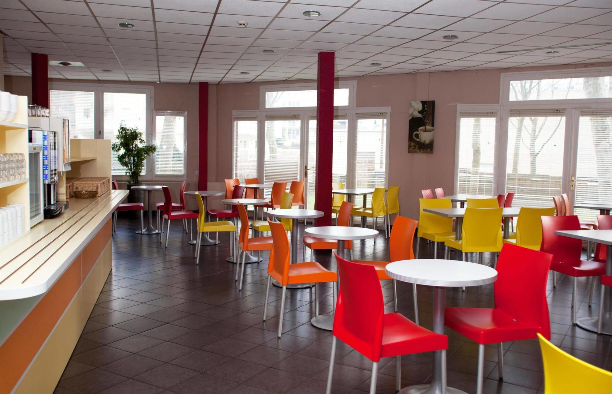 Hotelf1 Cergy Dış mekan fotoğraf